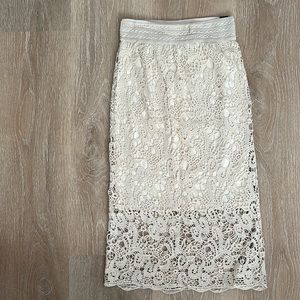 Abercrombie & Fitch crochet pencil skirt